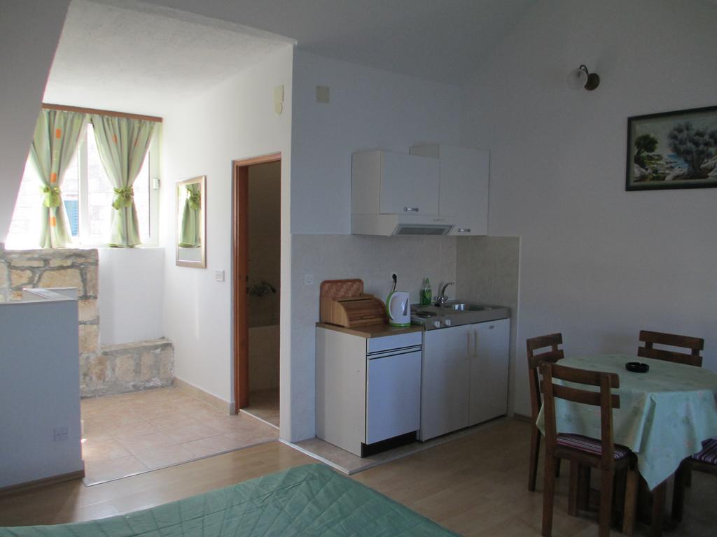 Apartments Acalinovic Vis Habitación foto